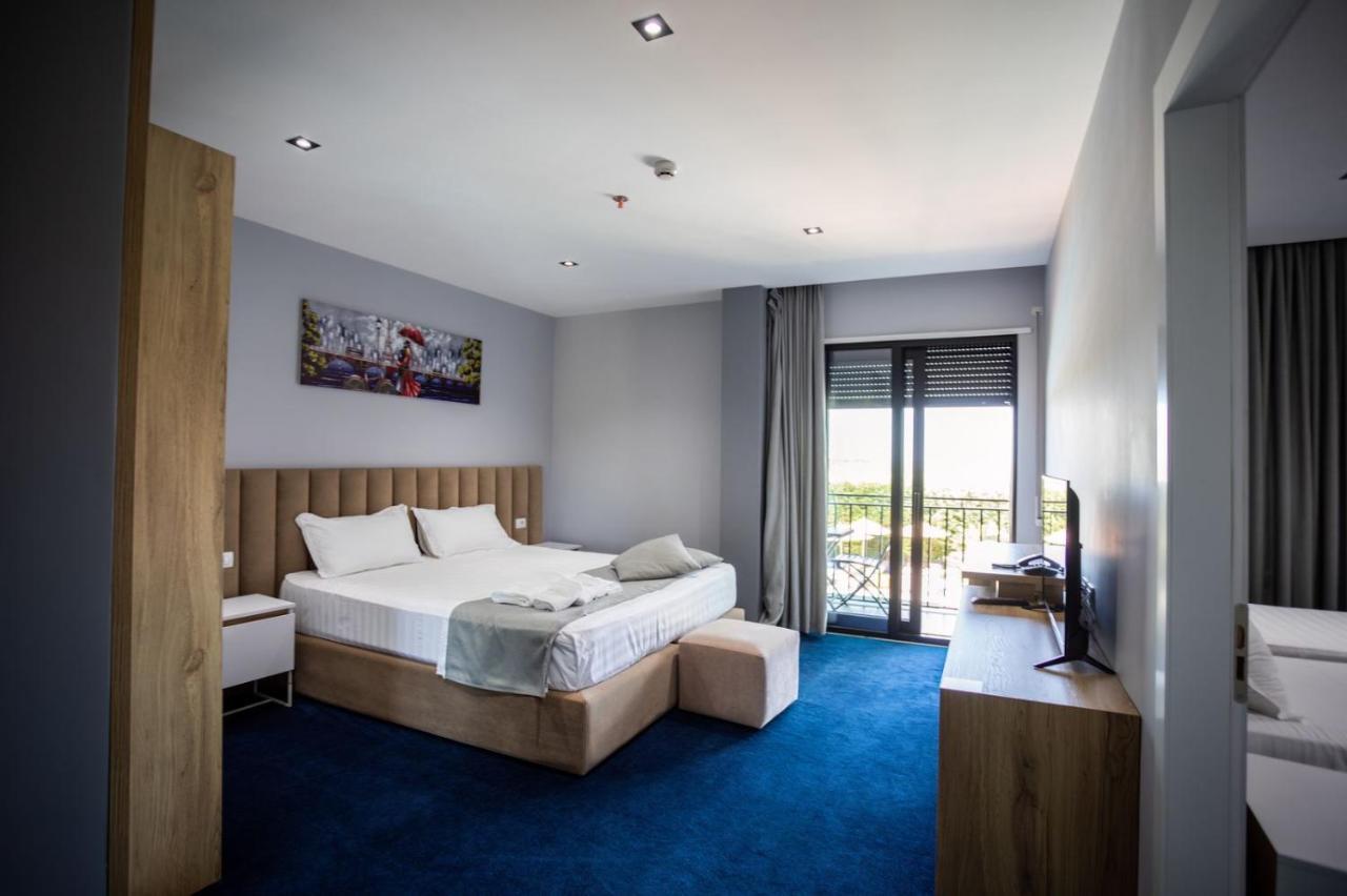 Nuevo Deluxe Hotel Shëngjin Eksteriør billede