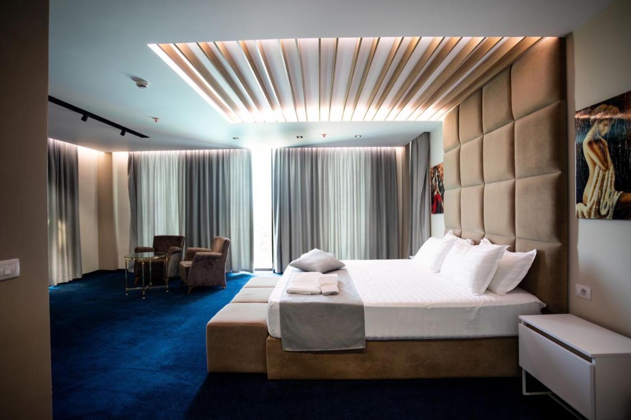 Nuevo Deluxe Hotel Shëngjin Eksteriør billede
