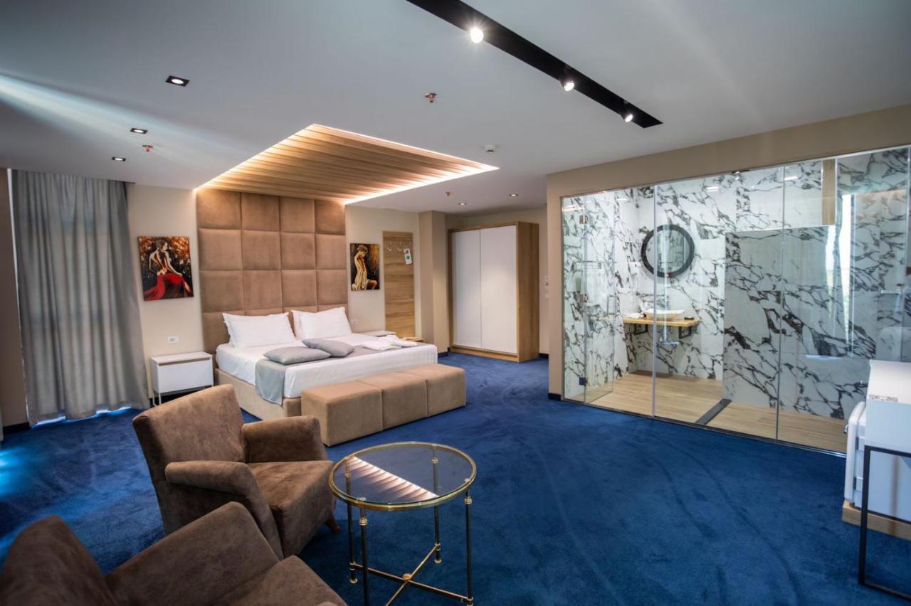 Nuevo Deluxe Hotel Shëngjin Eksteriør billede