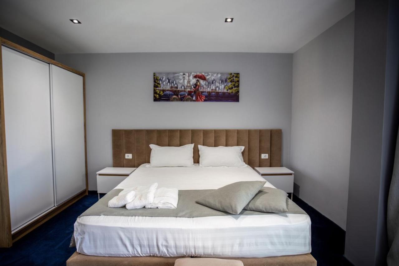 Nuevo Deluxe Hotel Shëngjin Eksteriør billede