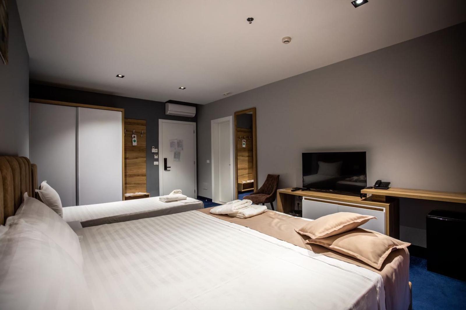 Nuevo Deluxe Hotel Shëngjin Eksteriør billede