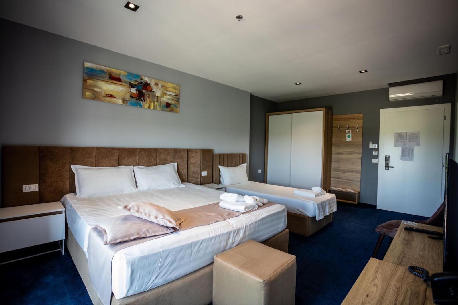 Nuevo Deluxe Hotel Shëngjin Eksteriør billede