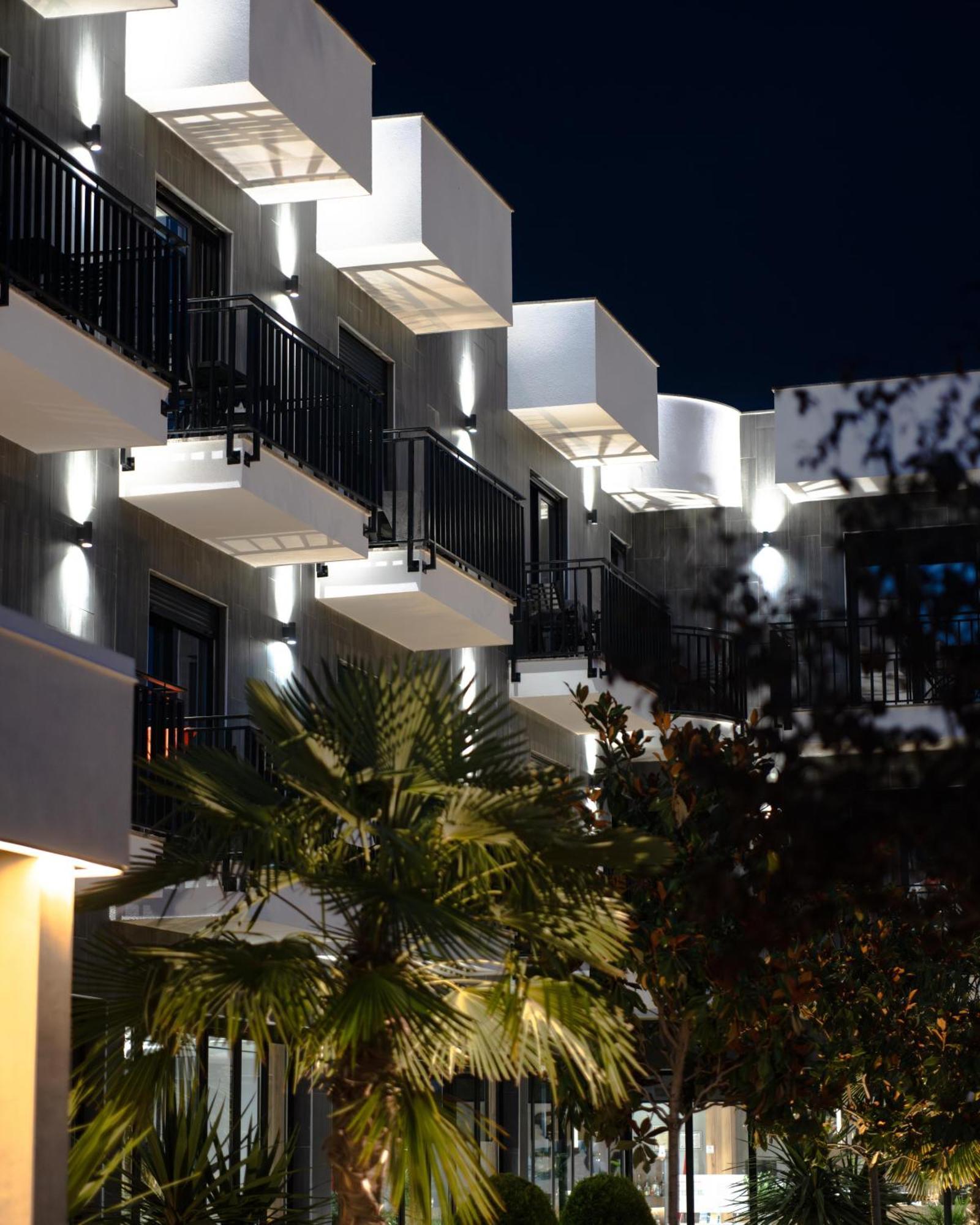 Nuevo Deluxe Hotel Shëngjin Eksteriør billede